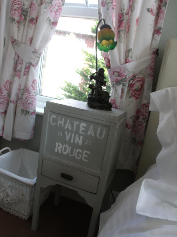 Bed and Breakfast Hooray Henrys Sheringham Exterior foto