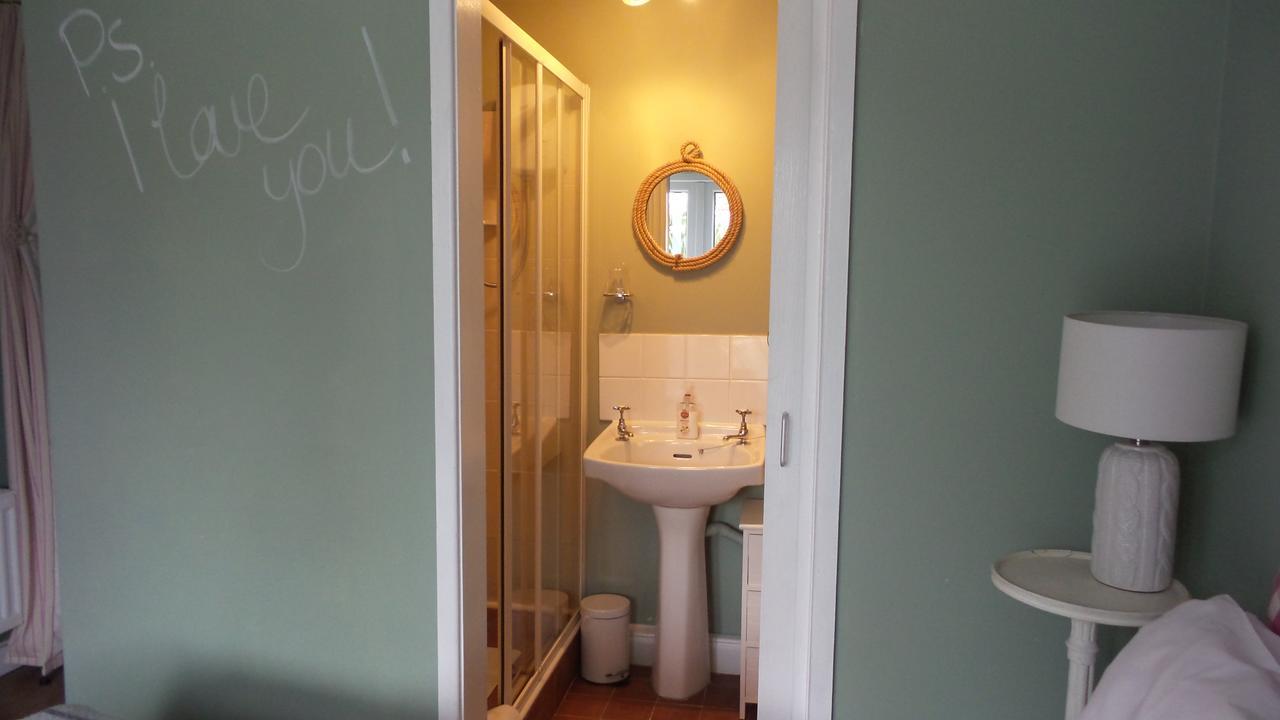Bed and Breakfast Hooray Henrys Sheringham Exterior foto